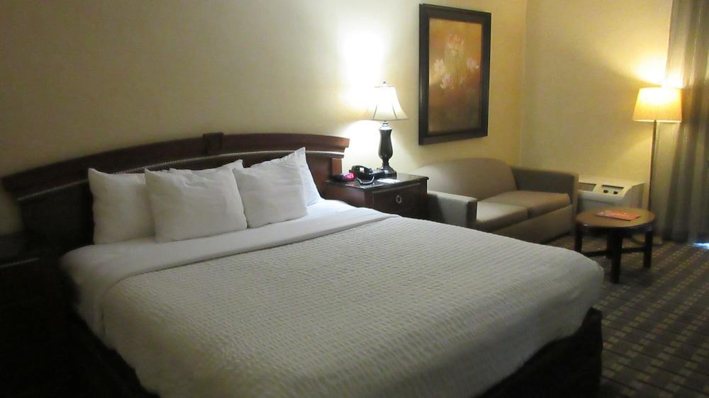 Clarion Inn Conference Center Modesto Esterno foto