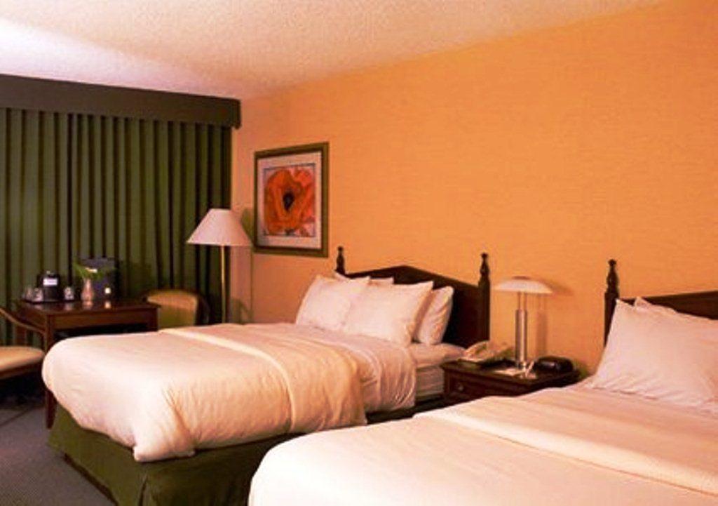 Clarion Inn Conference Center Modesto Esterno foto