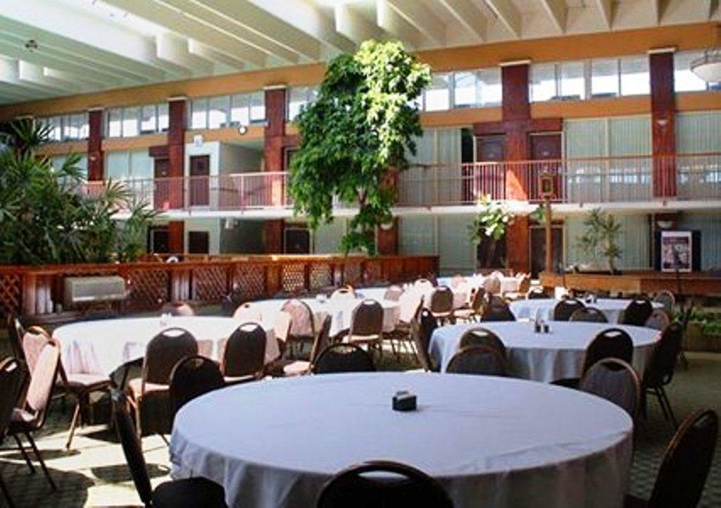 Clarion Inn Conference Center Modesto Esterno foto