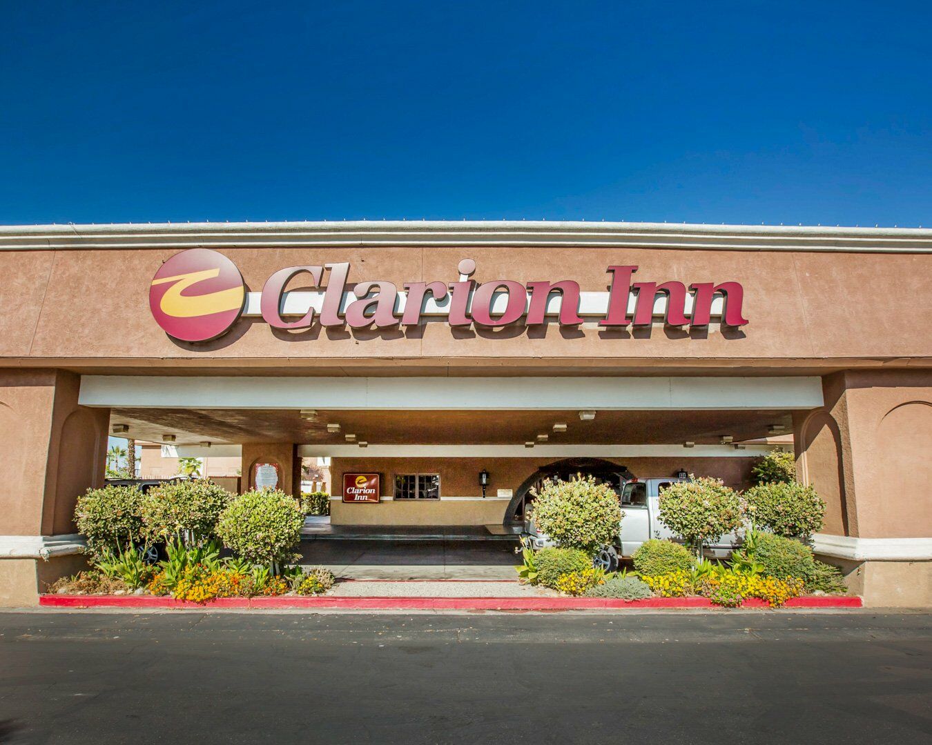 Clarion Inn Conference Center Modesto Esterno foto
