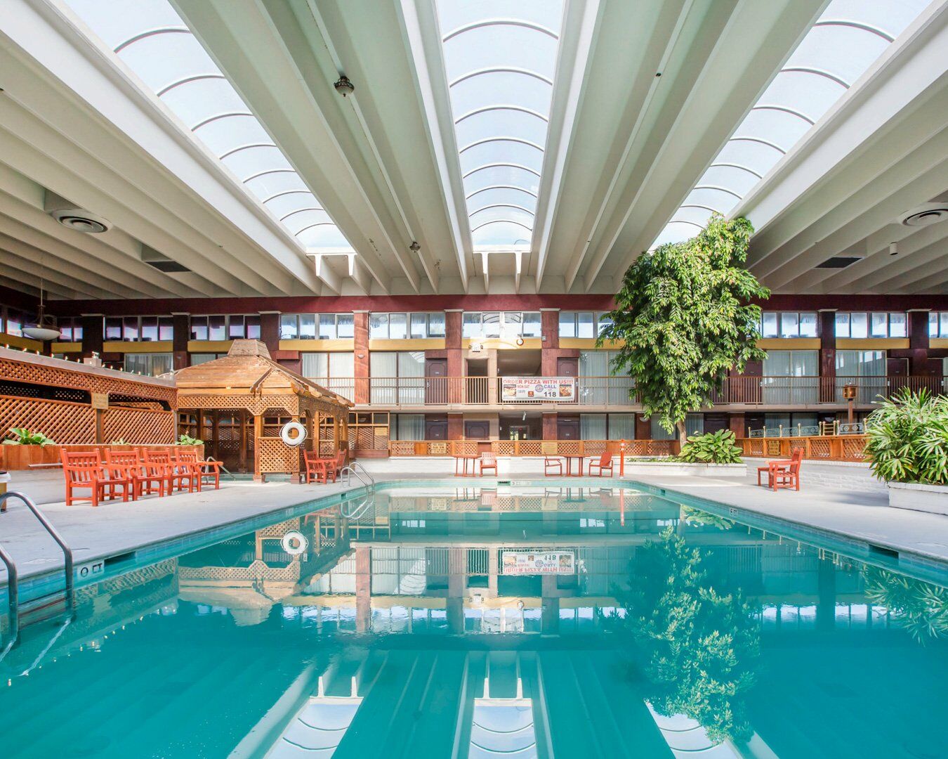 Clarion Inn Conference Center Modesto Esterno foto